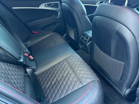 Used 2019 Genesis G70 2.0T Advanced w/ Sport Package image 18