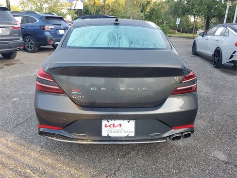 Used 2022 Genesis G70 2.0T image 8