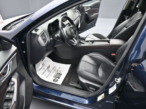 Used 2018 MAZDA MAZDA3 Touring image 17