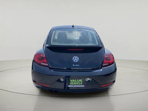 Used 2018 Volkswagen Beetle 2.0T FWD image 6