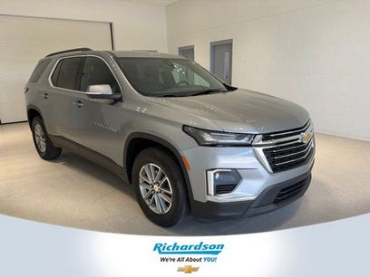 Used 2023 Chevrolet Traverse LT