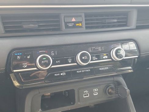 Used 2023 Honda Pilot Elite image 24