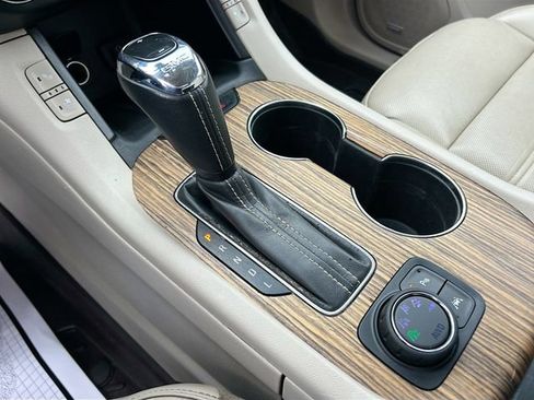 Used 2019 GMC Acadia Denali w/ Technology Package AWD/4WD image 23