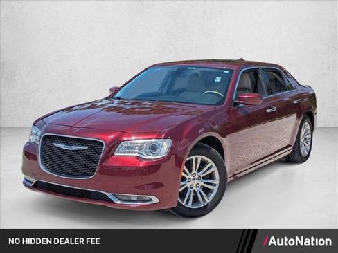 Used 2018 Chrysler 300 Touring L RWD image 1