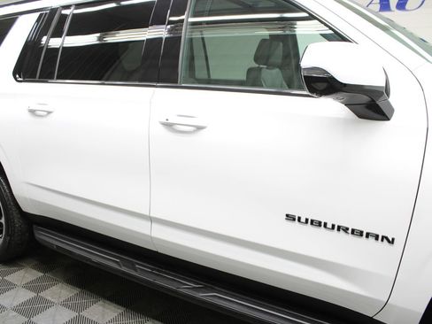 Used 2026 Chevrolet Suburban RST w/ Comfort Package AWD/4WD image 39