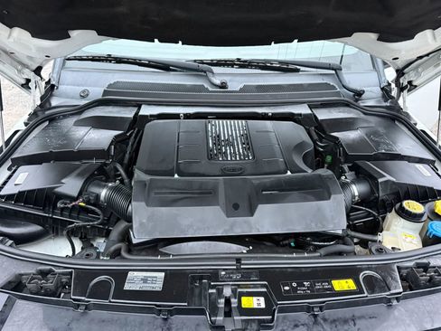 Used 2016 Land Rover LR4 AWD/4WD image 18