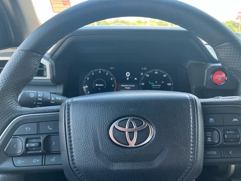 Certified 2026 Toyota Tacoma TRD Off-Road AWD/4WD image 17
