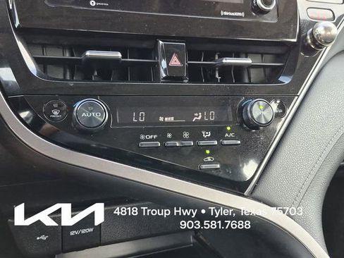 Used 2022 Toyota Camry SE w/ Convenience Package FWD image 36