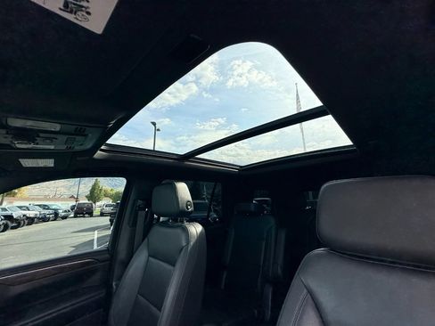 Used 2022 Chevrolet Tahoe LT w/ Luxury Package AWD/4WD image 19