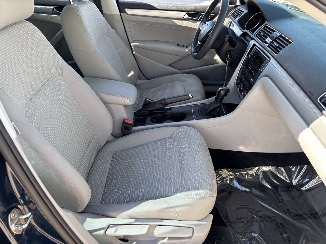 Used 2018 Volkswagen Passat 2.0T S w/ Driver Assistance Package FWD image 9