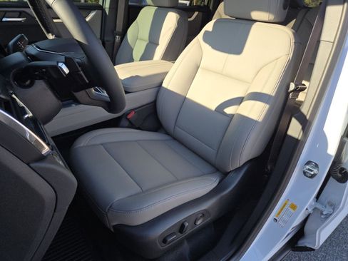 New 2026 GMC Acadia Elevation w/ Elevation Premium Package FWD image 31