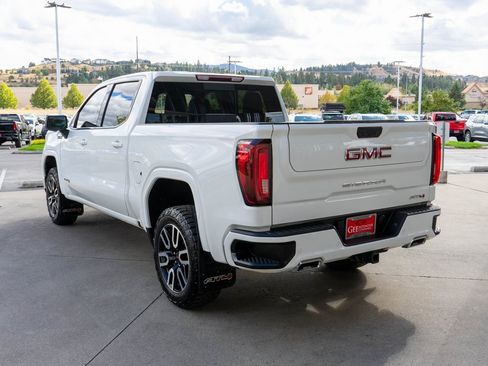 Used 2024 GMC Sierra 1500 AT4 w/ AT4 Preferred Package image 11