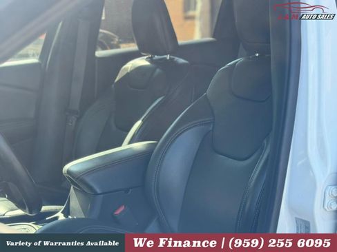 Used 2018 Jeep Cherokee Limited w/ High Altitude Package AWD/4WD image 11