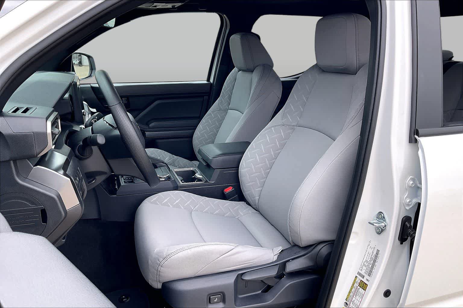 Certified 2026 Toyota Tacoma SR5 AWD/4WD image 9