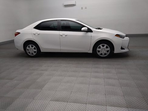 Used 2019 Toyota Corolla LE FWD image 11