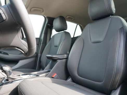 Used 2022 Buick Encore GX Select w/ Sport Touring Package image 19