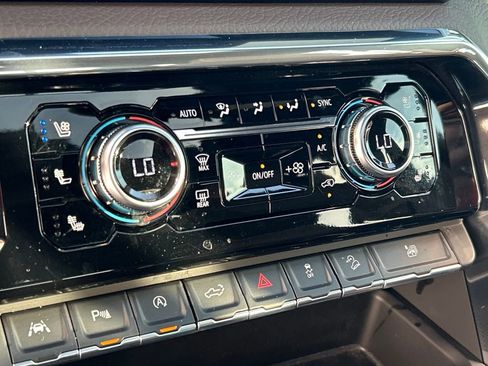 Used 2024 GMC Sierra 1500 Denali w/ Denali Reserve Package image 14