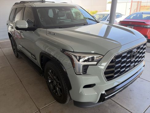 Used 2024 Toyota Sequoia Platinum AWD/4WD image 6