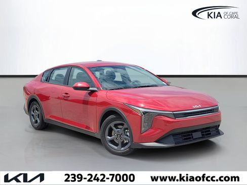 New 2026 Kia K4 FWD image 1