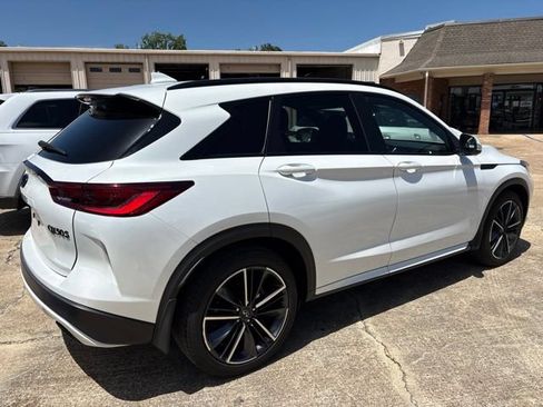 Used 2024 INFINITI QX50 Sport FWD image 2