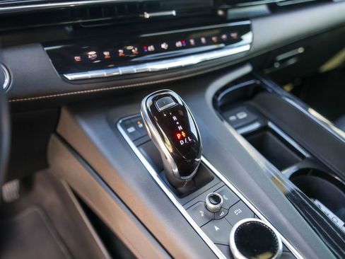 Certified 2022 Cadillac Escalade Sport w/ Touring Package image 19