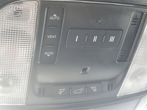 Used 2023 Dodge Durango GT image 23