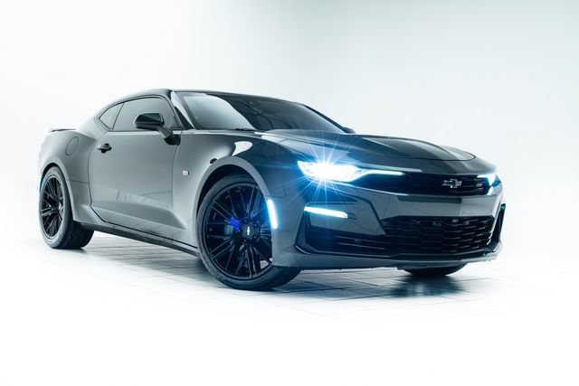 Used 2020 Chevrolet Camaro SS RWD image 5