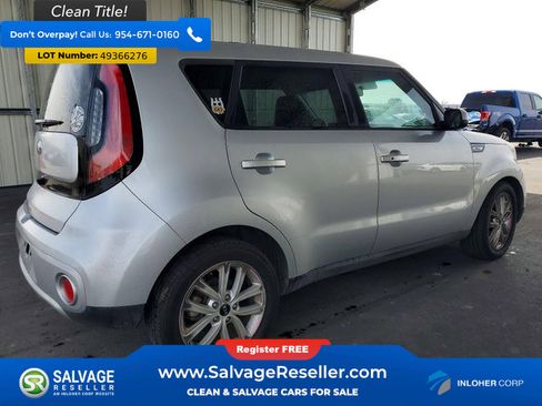 Used 2017 Kia Soul + w/ Audio Package FWD image 4