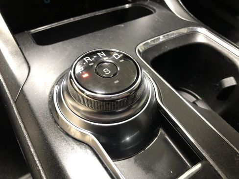 Used 2017 Ford Fusion Titanium image 31