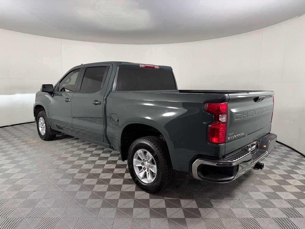 Used 2025 Chevrolet Silverado 1500 LT RWD image 9