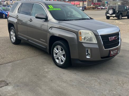 Used 2011 GMC Terrain SLE image 6