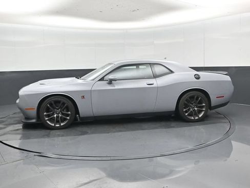 Used 2022 Dodge Challenger R/T Scat Pack RWD image 33