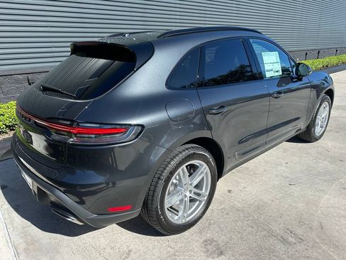 Used 2026 Porsche Macan AWD/4WD image 9