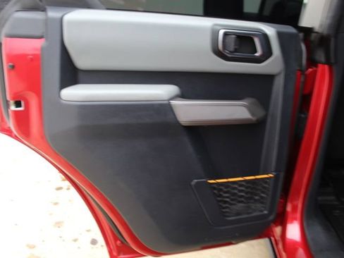 Used 2021 Ford Bronco Badlands w/ Sasquatch Package image 29