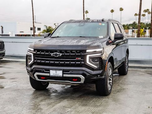 Used 2025 Chevrolet Tahoe Z71 AWD/4WD image 4