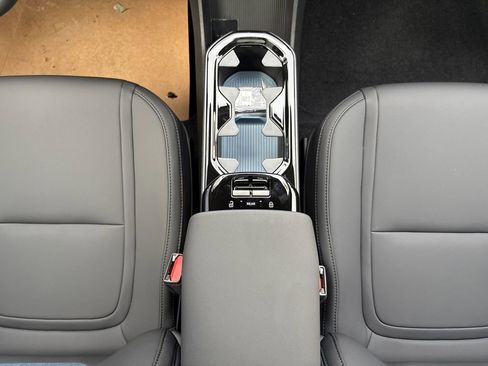 New 2026 Volvo EX30 Cross Country Ultra image 15