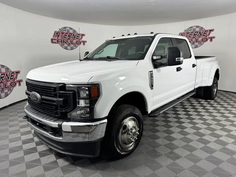 Used 2022 Ford F350 XL w/ STX Appearance Package AWD/4WD image 3