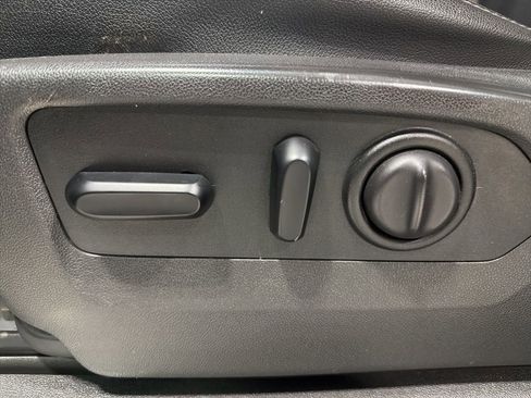 Used 2019 Chevrolet Silverado 1500 LT Trail Boss AWD/4WD image 25