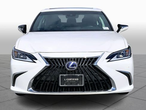 Used 2022 Lexus ES 300h w/ Premium Package image 4