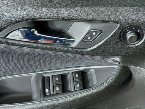Used 2017 Chevrolet Cruze LT w/ Convenience Package FWD image 23