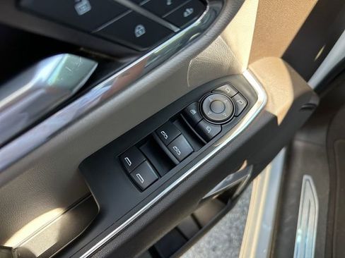 Used 2024 GMC Sierra 1500 SLT image 19