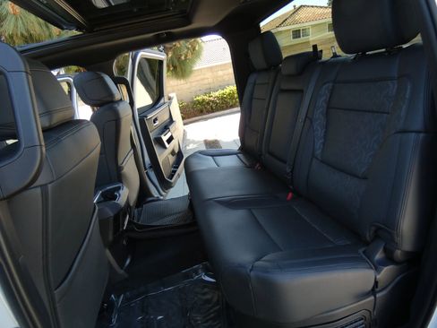 Used 2025 Toyota Tundra Limited image 54