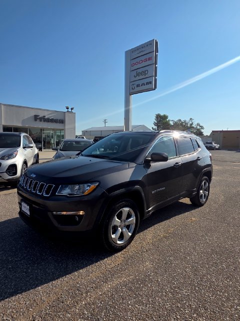 Used 2019 Jeep Compass Latitude w/ Popular Equipment Group AWD/4WD image 1