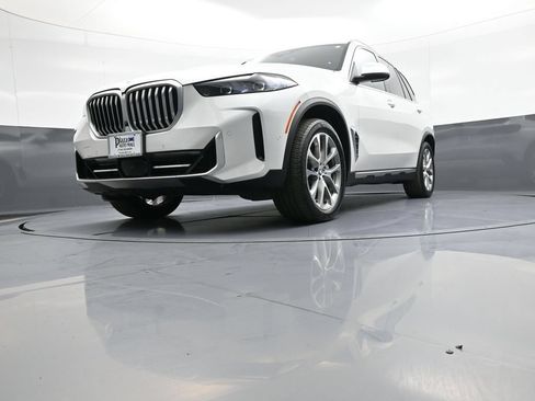 Used 2024 BMW X5 xDrive40i w/ Premium Package AWD/4WD image 29