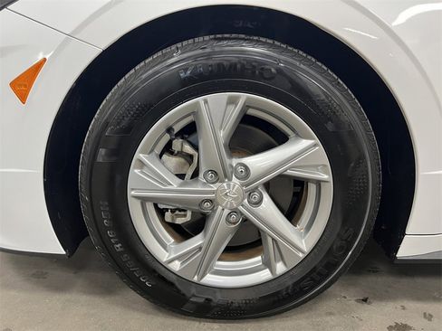 Used 2023 Hyundai Sonata SE image 12