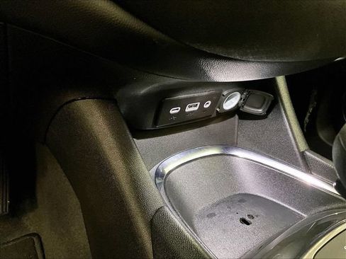 Used 2023 Chevrolet Malibu LT FWD image 31
