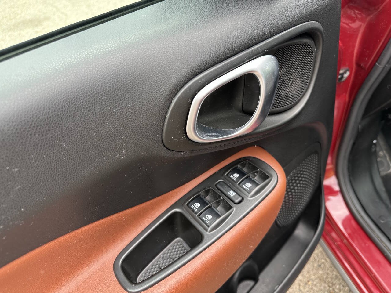 Used 2015 FIAT 500L Trekking FWD image 19