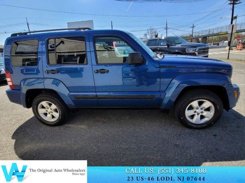 Used 2010 Jeep Liberty Sport w/ Popular Equipment Group AWD/4WD image 7