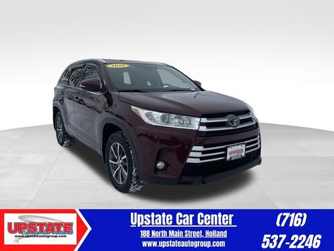 Used 2018 Toyota Highlander XLE image 1
