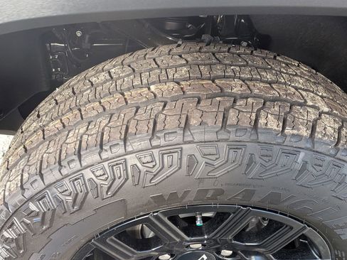 New 2026 Chevrolet Colorado Trail Boss AWD/4WD image 12